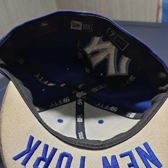 New Era Royal Blue Cap with Silver NY Logo - Picture 3 of 4